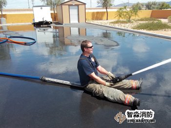 兩英寸軟管能夠匹配每個 流量類別的2½英寸軟管。較輕和易于部署的 軟管的折衷是，兩英寸軟管需要更高的泵排出 壓力，因為它具有比2½英寸軟管更高的摩擦損失